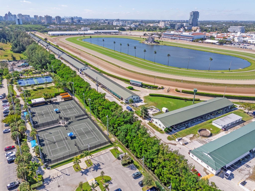 PARADISE VILLAS - Residential