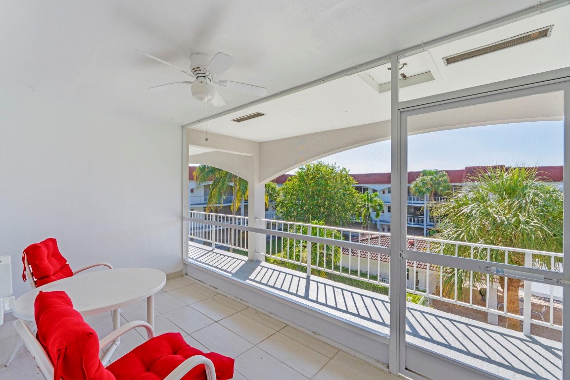 PARADISE VILLAS - Residential