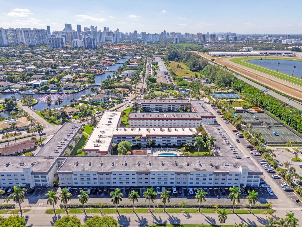 PARADISE VILLAS - Residential