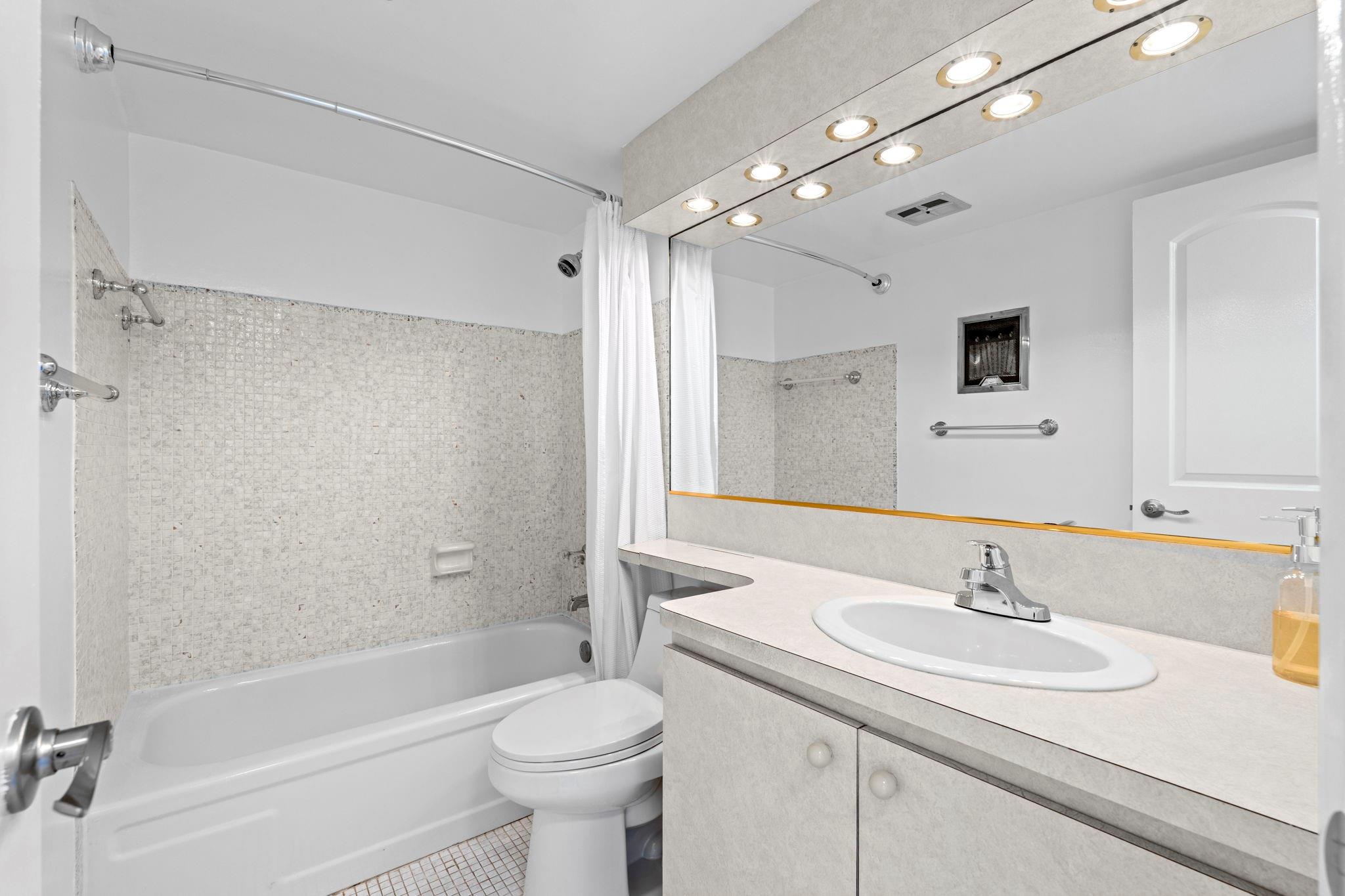 PARADISE VILLAS - Residential