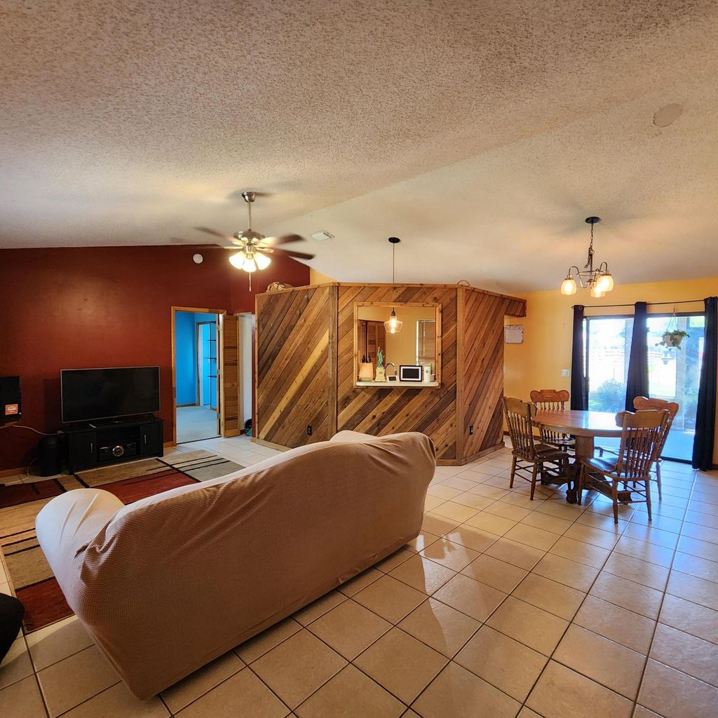 Photo of 202 SW Amesbury Avenue, Port Saint Lucie, FL 34953 (MLS # R10981552)