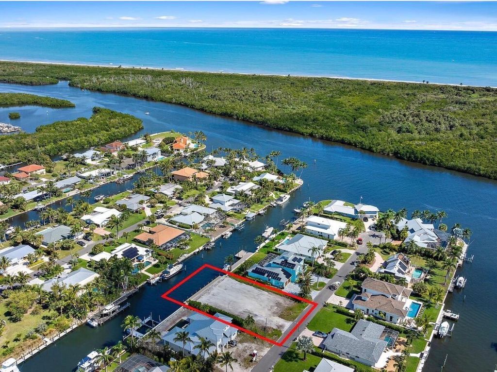 Photo of 8531 SE Driftwood Street, Hobe Sound, FL 33455 (MLS # B26012896)
