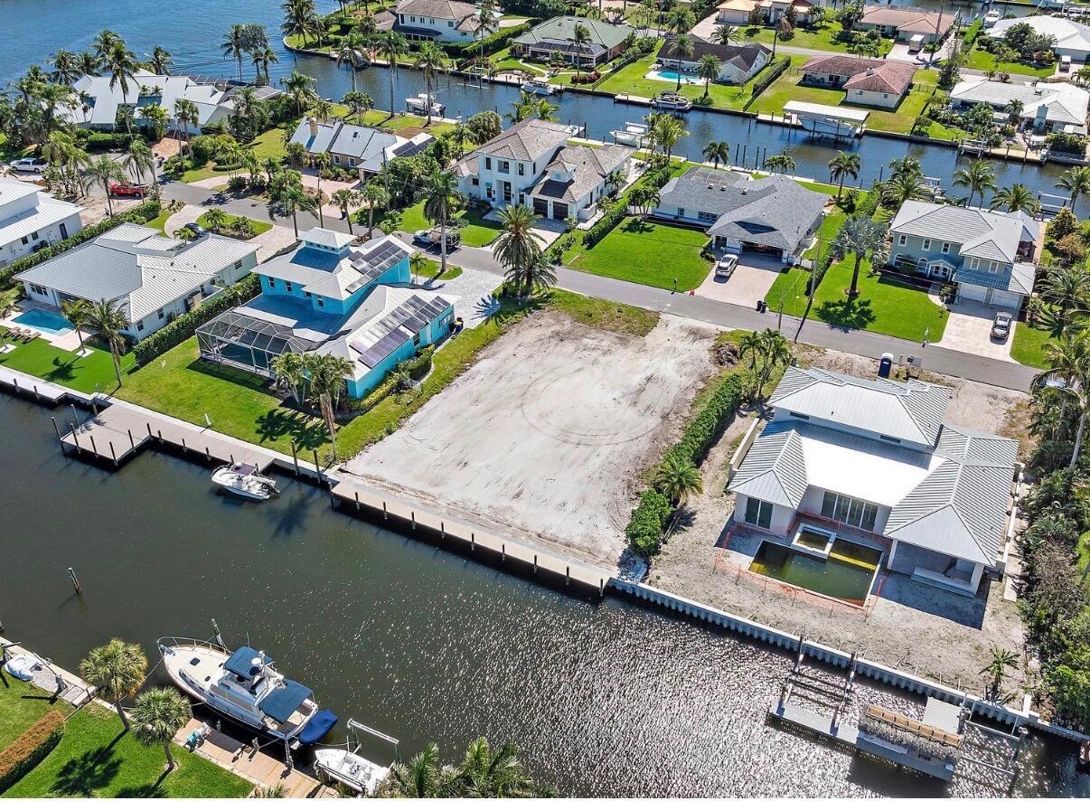 8531 SE Driftwood Street