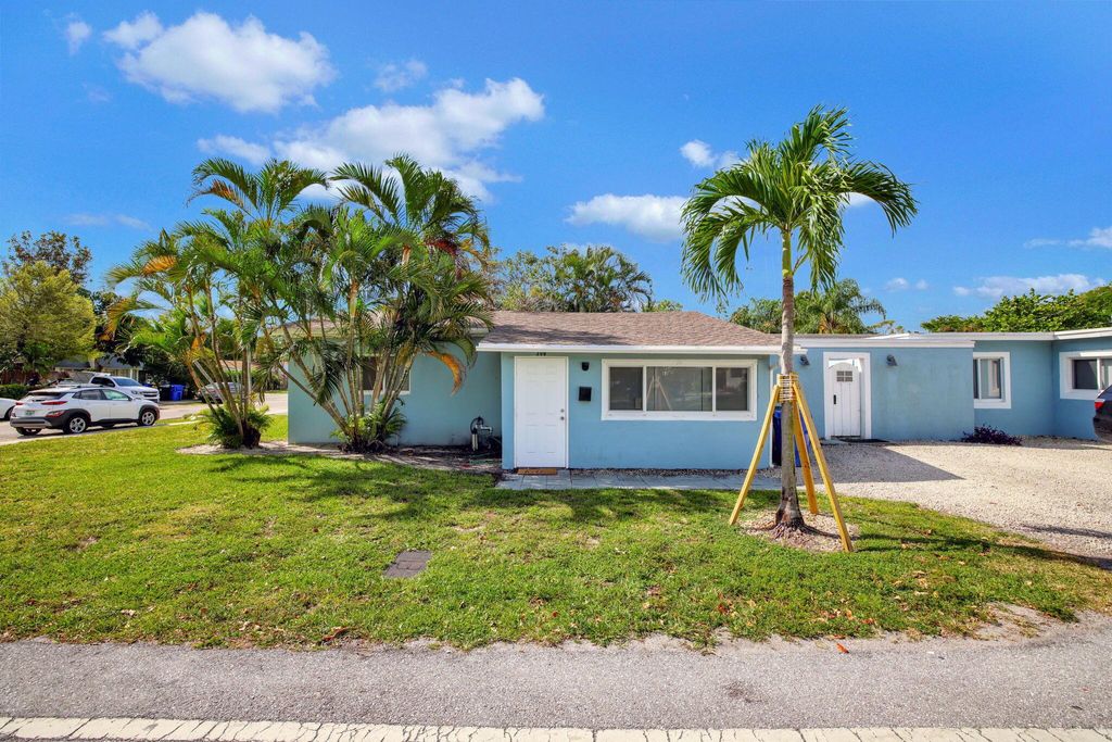 Photo of 300 NW 16th Street #300, Fort Lauderdale, FL 33311 (MLS # R11090304)