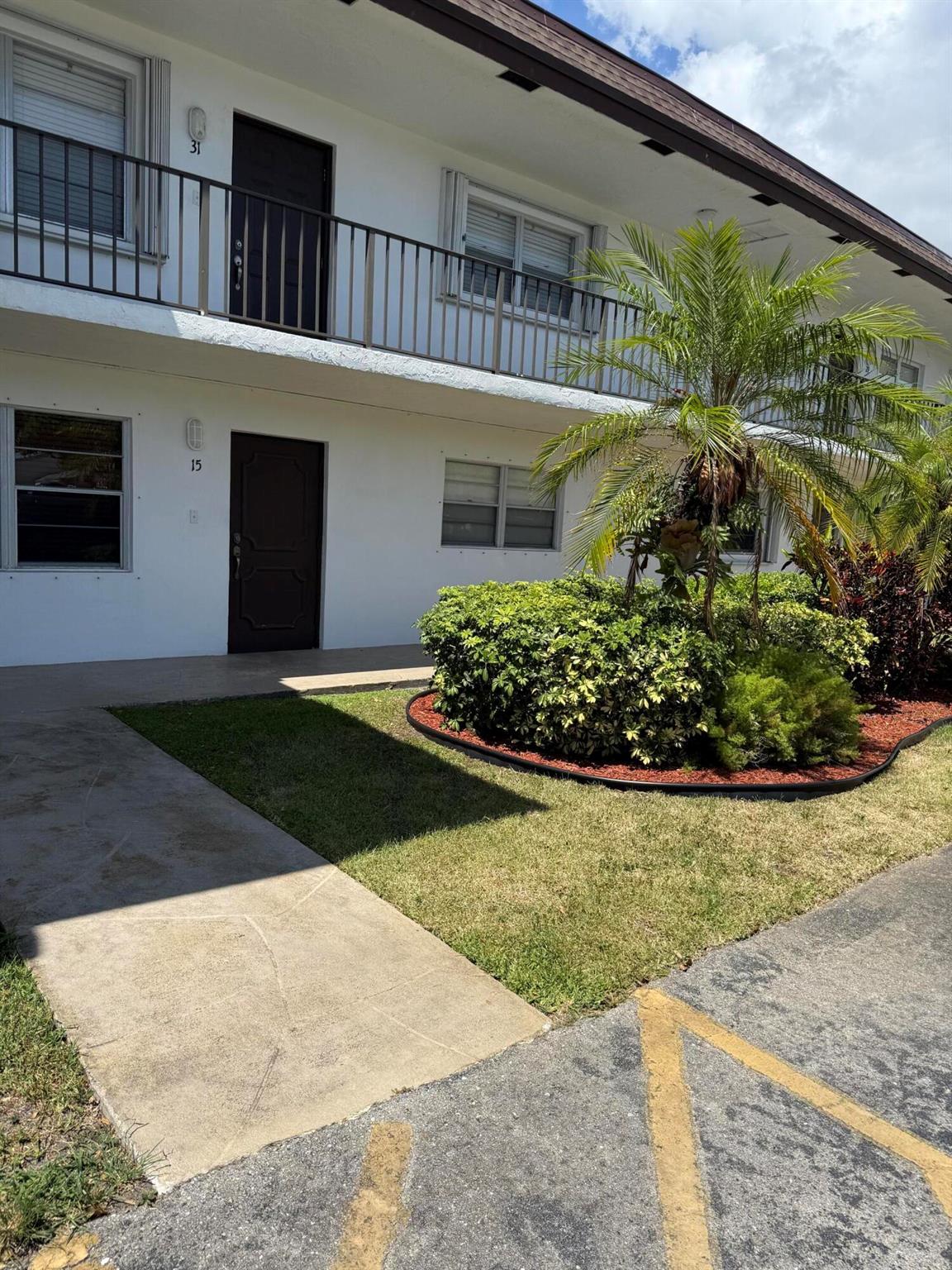 3111 Gardens East Drive 31