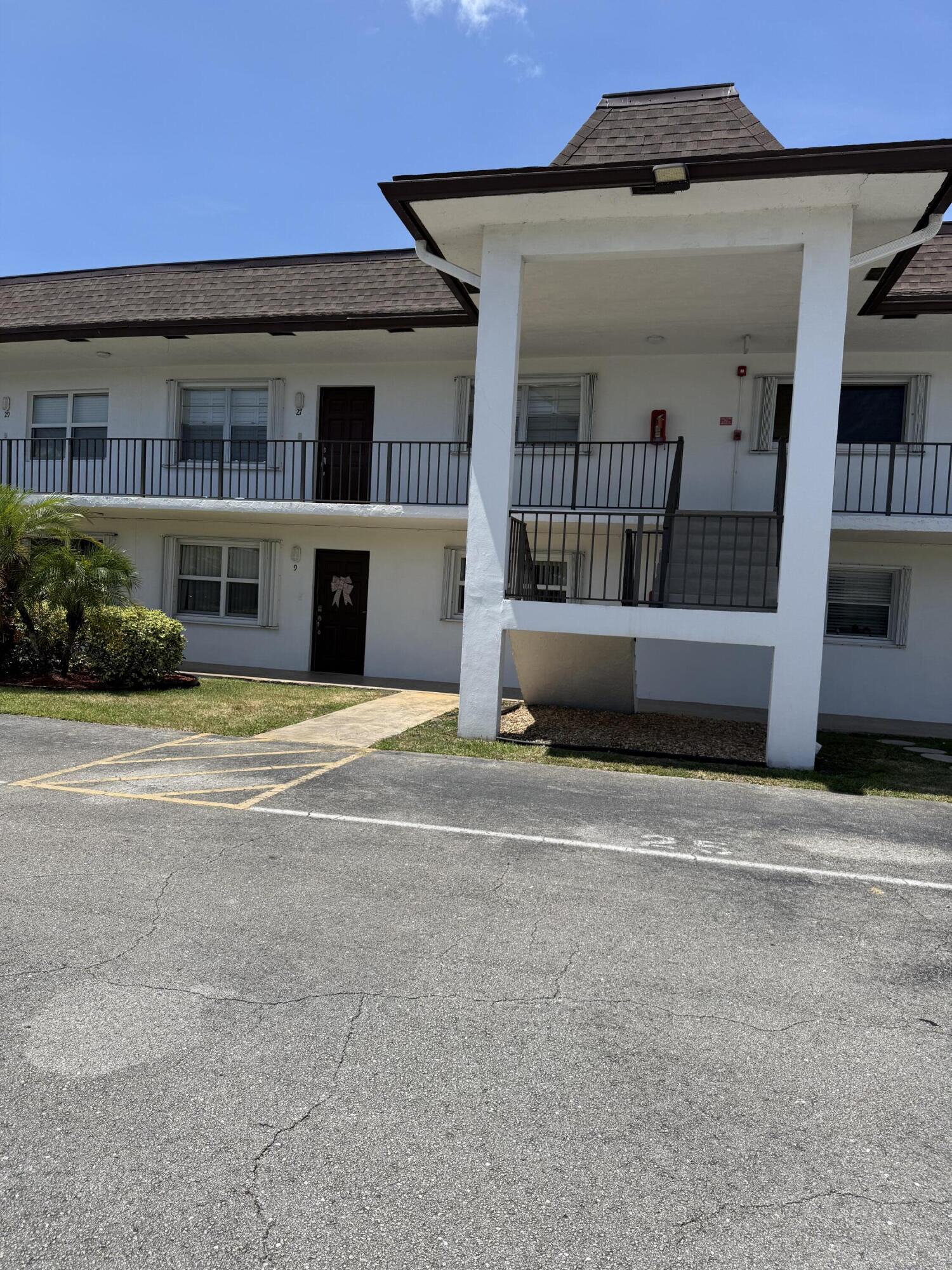 Welcome to this renovated and beautiful 2BR 2BA condo located in Royal Point Manor - a very friendly community in Palm Beach Gardens. The eat-in kitchen has an open floor plan with a large breakfast bar, new white custom cabinetry, new appliances, quartz countertops, fresh paint, and luxury vinyl flooring. The living & dining rooms are light and bright and very spacious with luxury vinyl flooring, fresh paint, and glass sliding glass doors that open to your large screened in porch to enjoy with family and friends. The primary bedroom is very generous with new vinyl flooring, oversized windows, and a walk-in closet with ample storage. The primary bathroom is gorgeous with an oversized shower with decorative tile, new vanity, quartz countertops, and beautiful tile flooring.