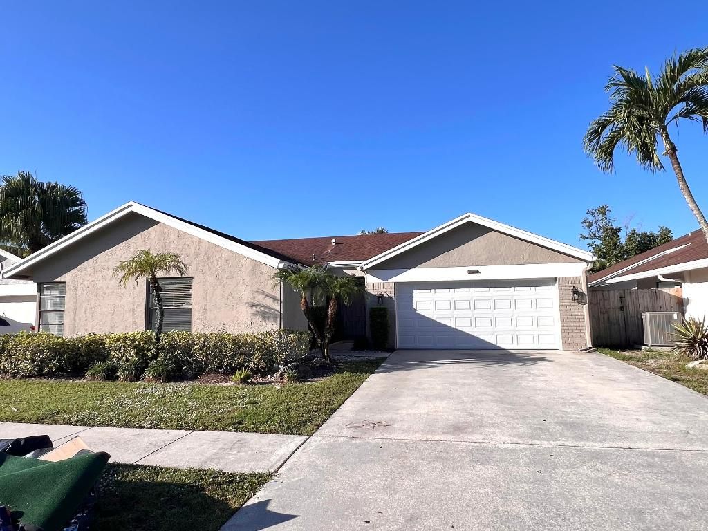 Photo of 21013 Country Creek Drive, Boca Raton, FL 33428 (MLS # R11145700)