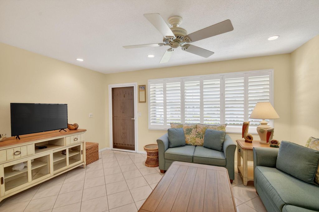 Photo of 600 Horizon W #207, Boynton Beach, FL 33435 (MLS # B26024035)