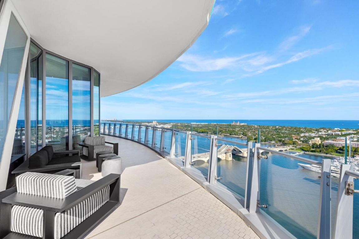 BRISTOL CONDO - Residential