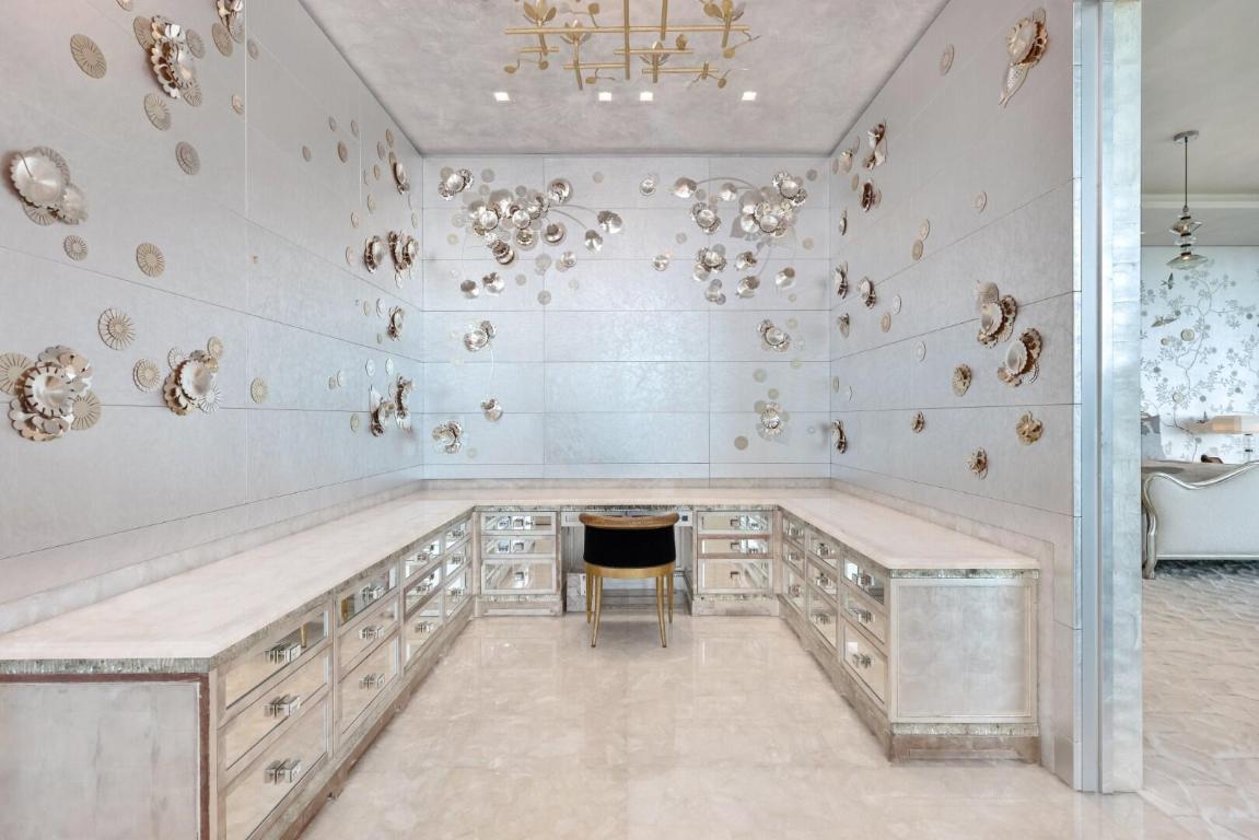 BRISTOL CONDO - Residential