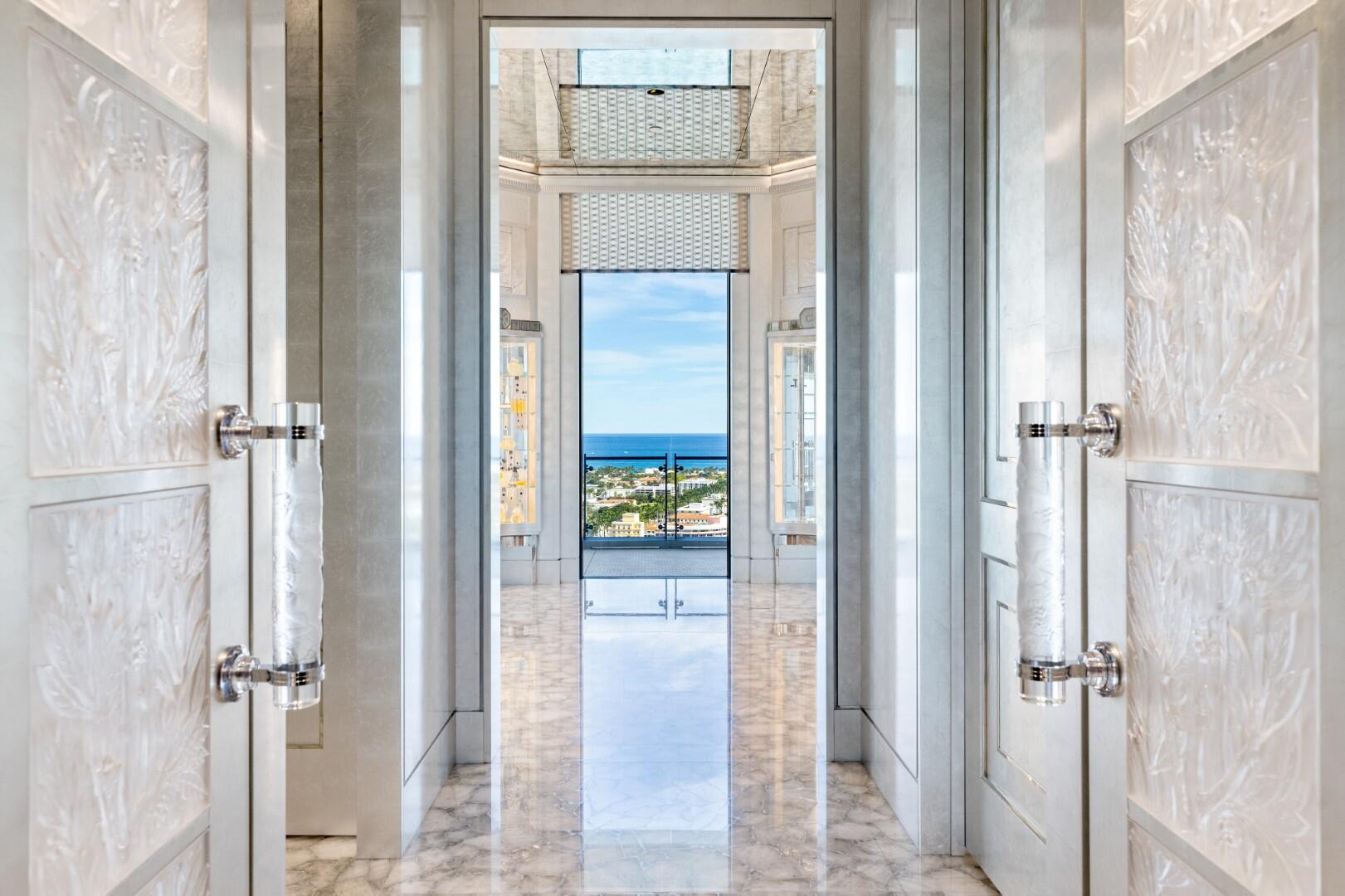 BRISTOL CONDO - Residential