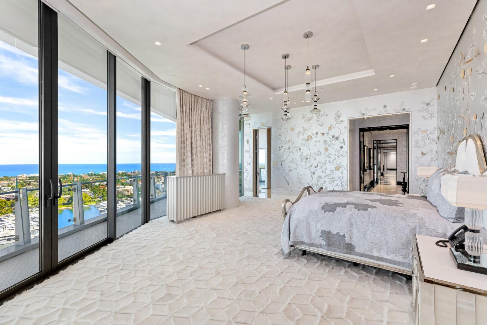 BRISTOL CONDO - Residential