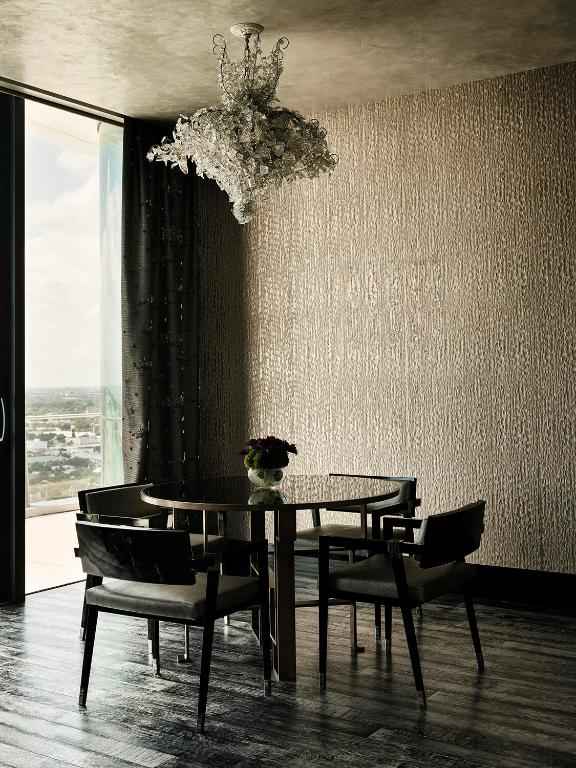 BRISTOL CONDO - Residential