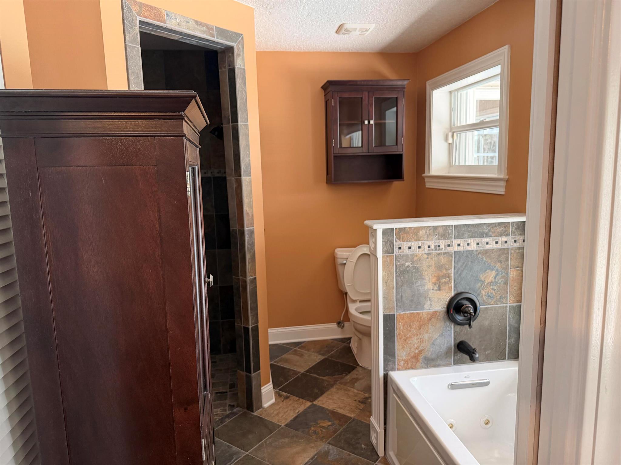 MEADOWWOOD - Residential Lease