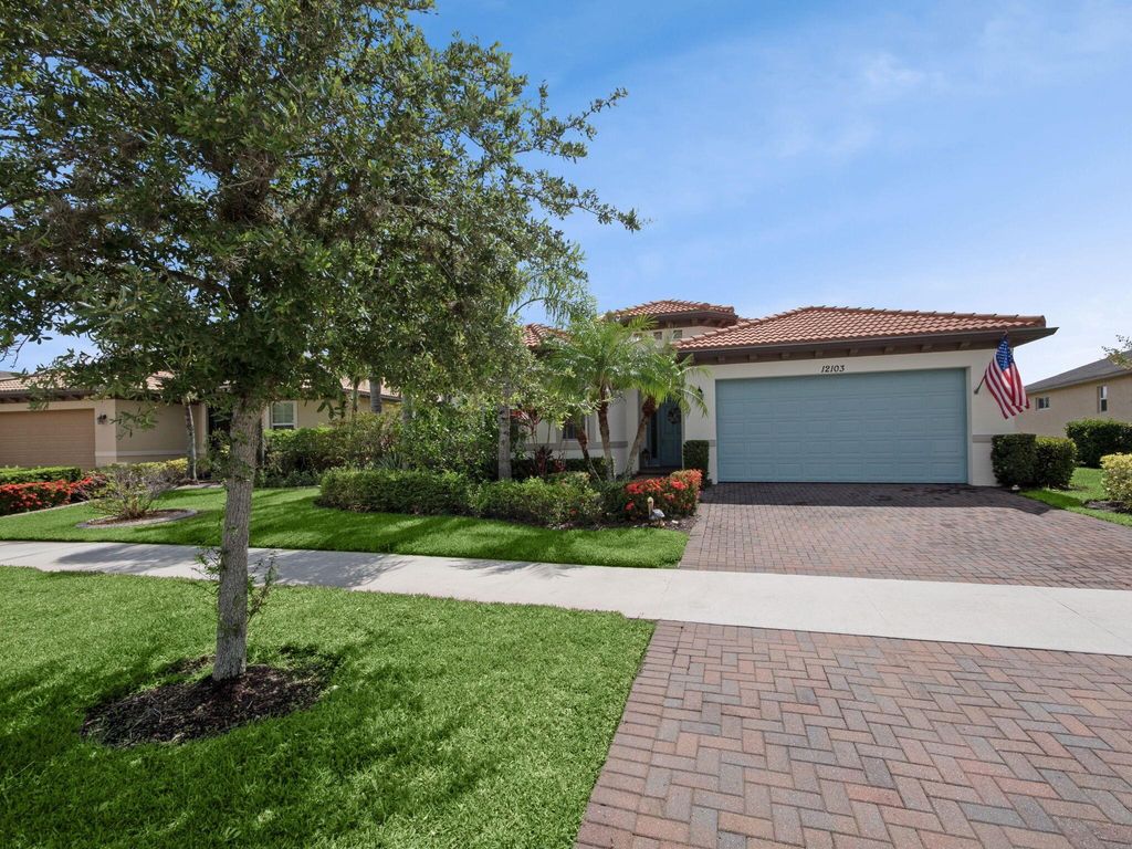 Photo of 12103 SW Bennington Circle, Port Saint Lucie, FL 34987 (MLS # R11105187)