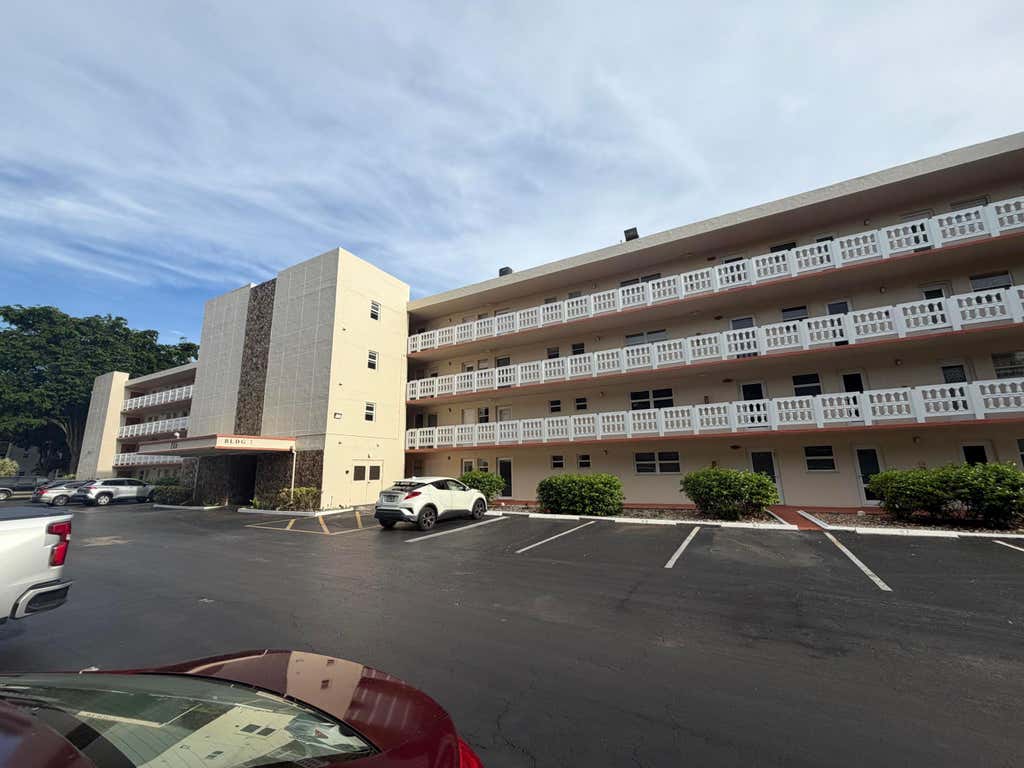 Photo of 206 SE 10TH Street #201, Dania Beach, FL 33004 (MLS # B26068835)