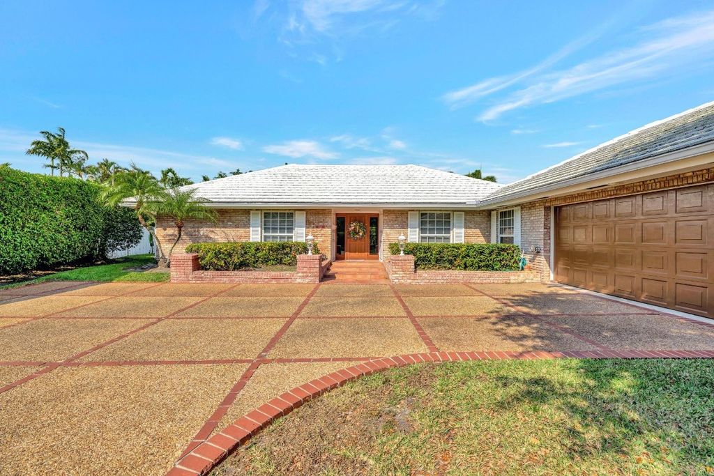 Photo of 4357 NE 22nd Avenue, Fort Lauderdale, FL 33308 (MLS # F10493057)