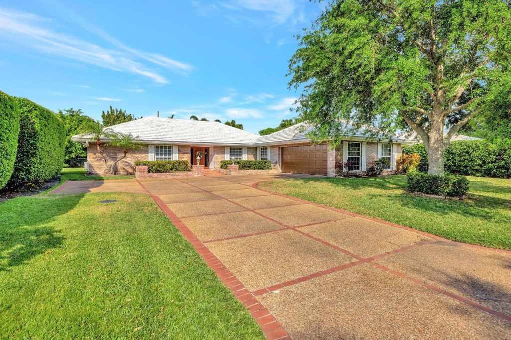 Photo of 4357 NE 22nd Avenue, Fort Lauderdale, FL 33308 (MLS # F10493057)