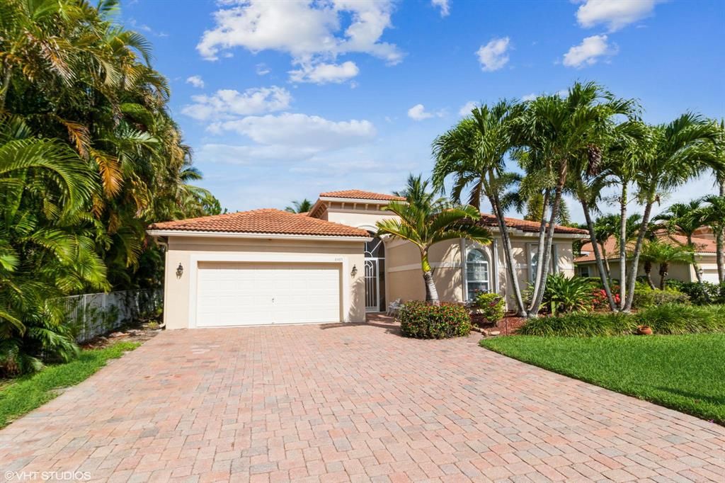 Photo of 8465 Pine Cay, West Palm Beach, FL 33411 (MLS # R10724185)