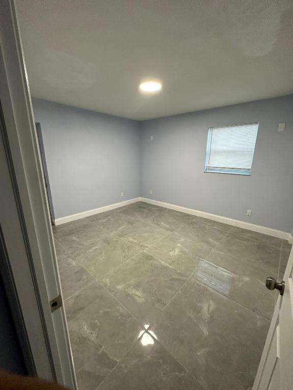 FOREST HILL VILLAGE PLAT 3 IN - Residential Lease