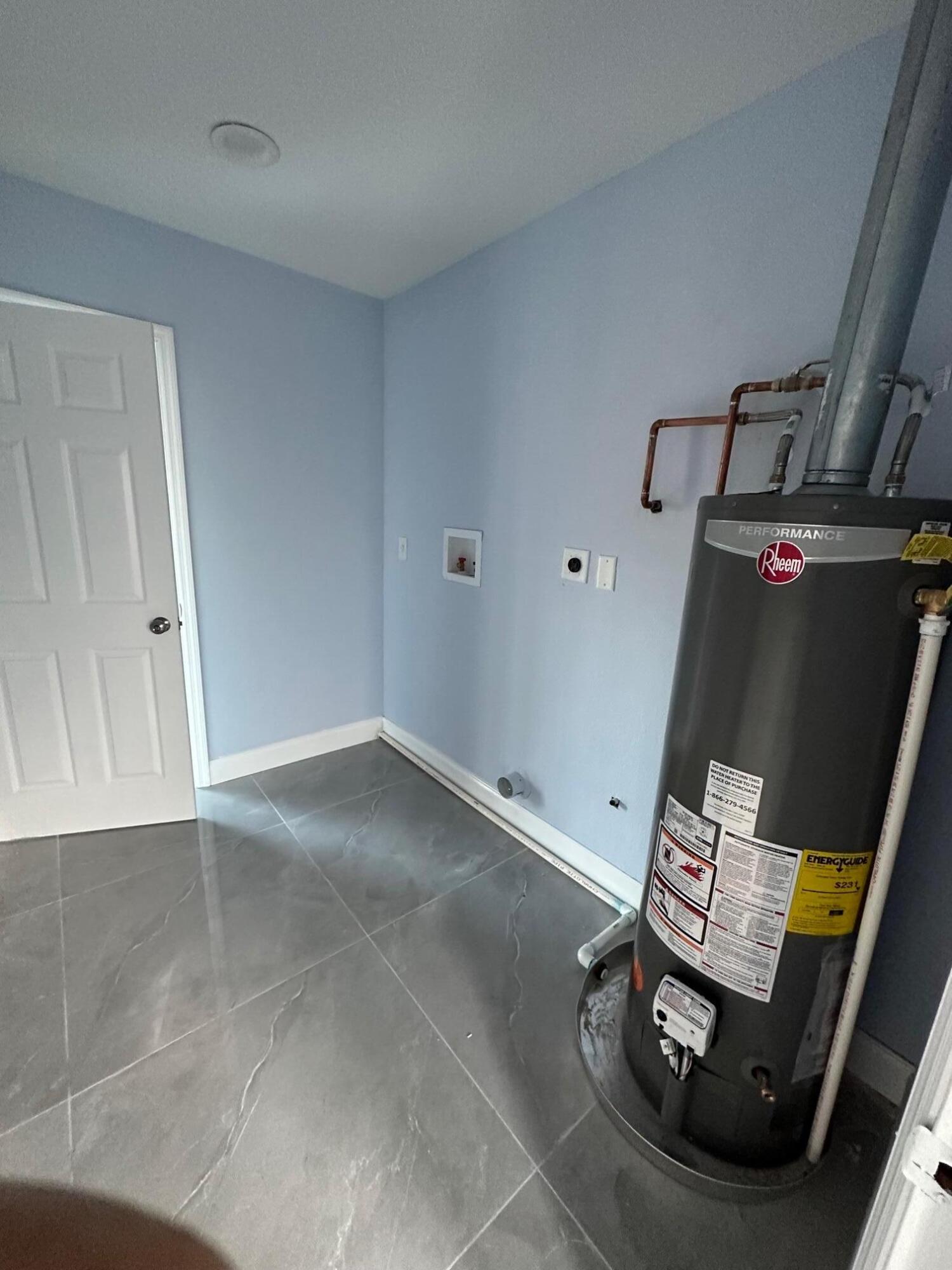 FOREST HILL VILLAGE PLAT - Residential Lease