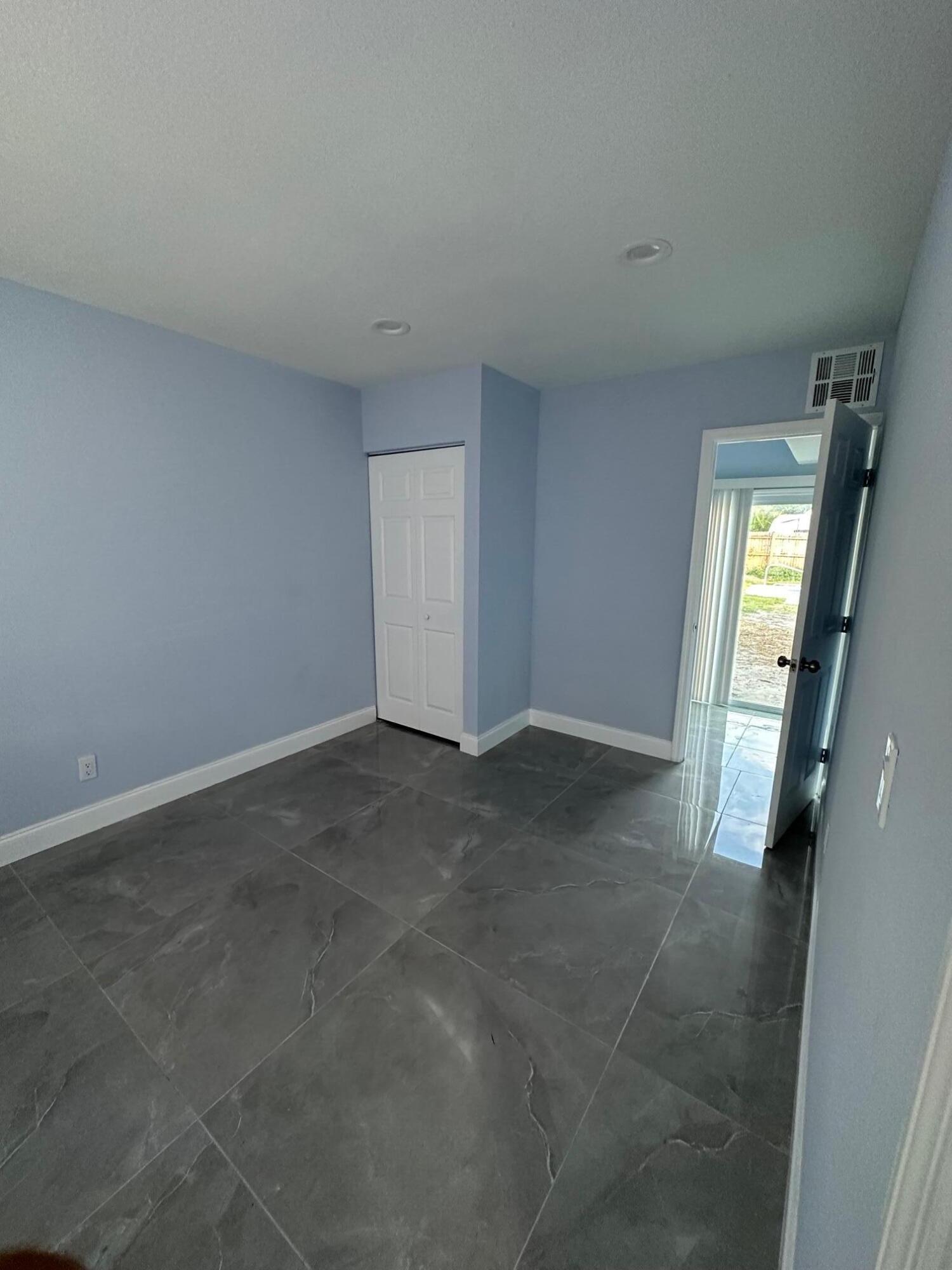 FOREST HILL VILLAGE PLAT - Residential Lease