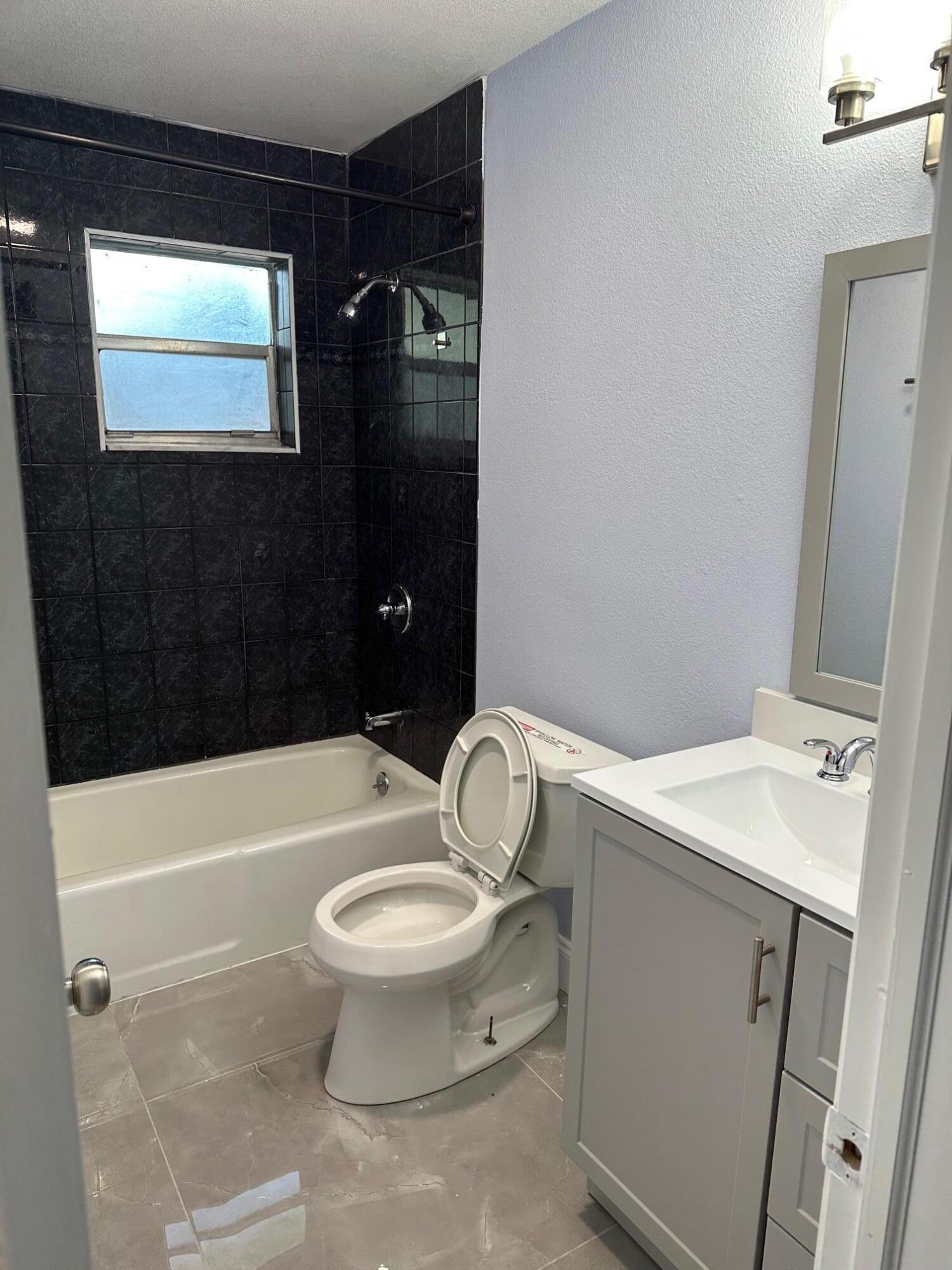 FOREST HILL VILLAGE PLAT - Residential Lease