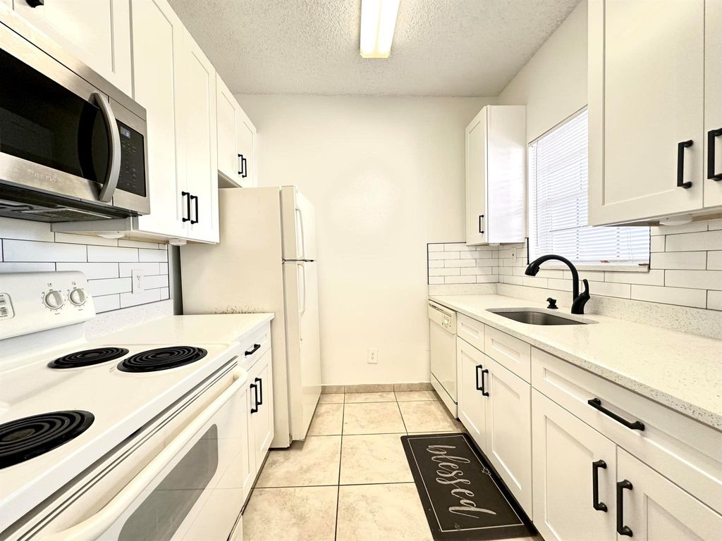 Photo of 751 Cypress Lane #K, Deerfield Beach, FL 33064 (MLS # R11099968)