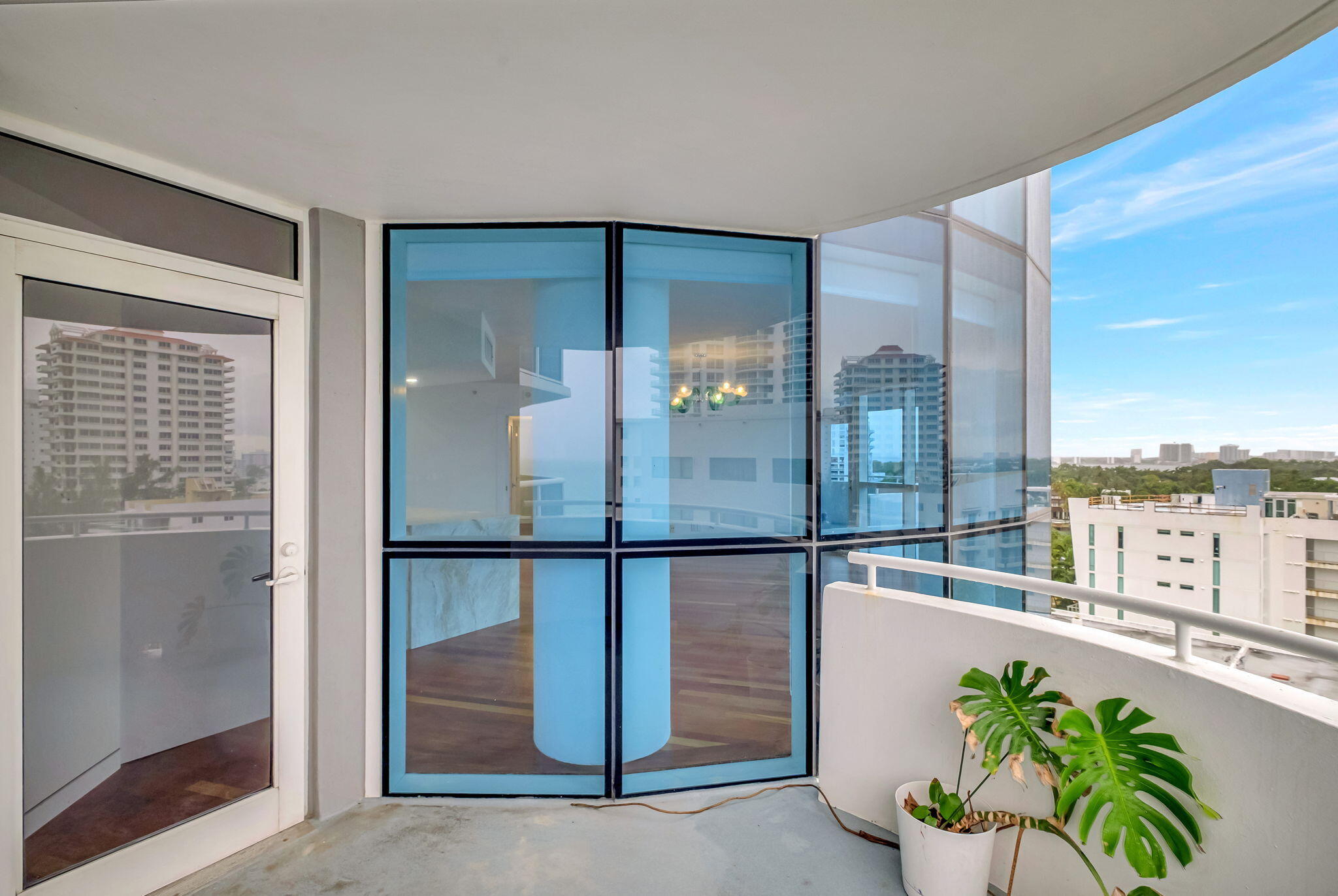 LA GORCE PALACE CONDO - Residential Lease