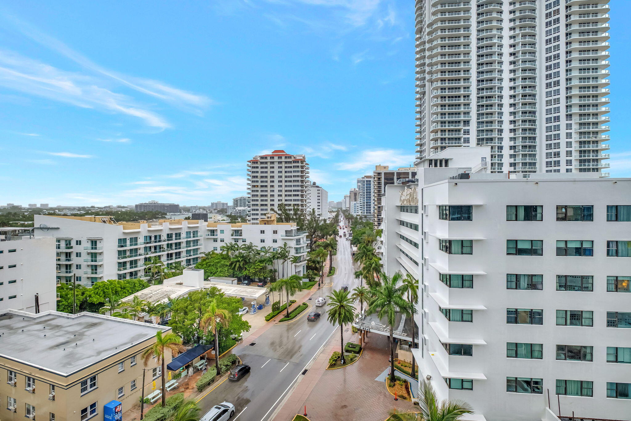 LA GORCE PALACE CONDO - Residential Lease