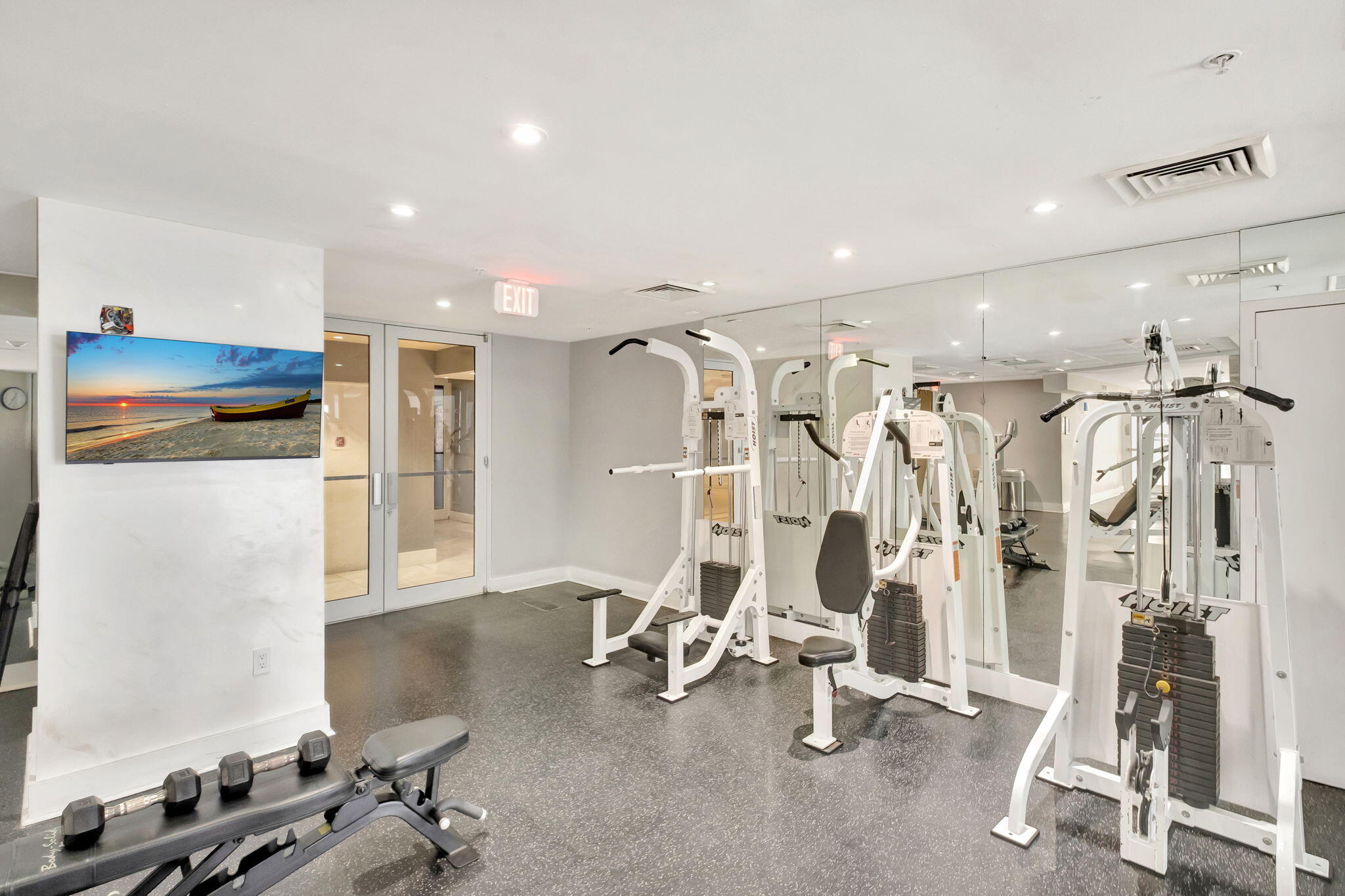 LA GORCE PALACE CONDO - Residential Lease