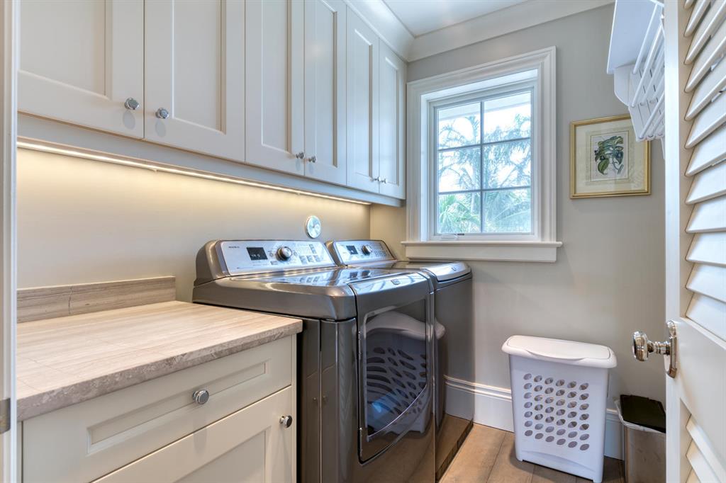 SEA ISLE EST - Residential