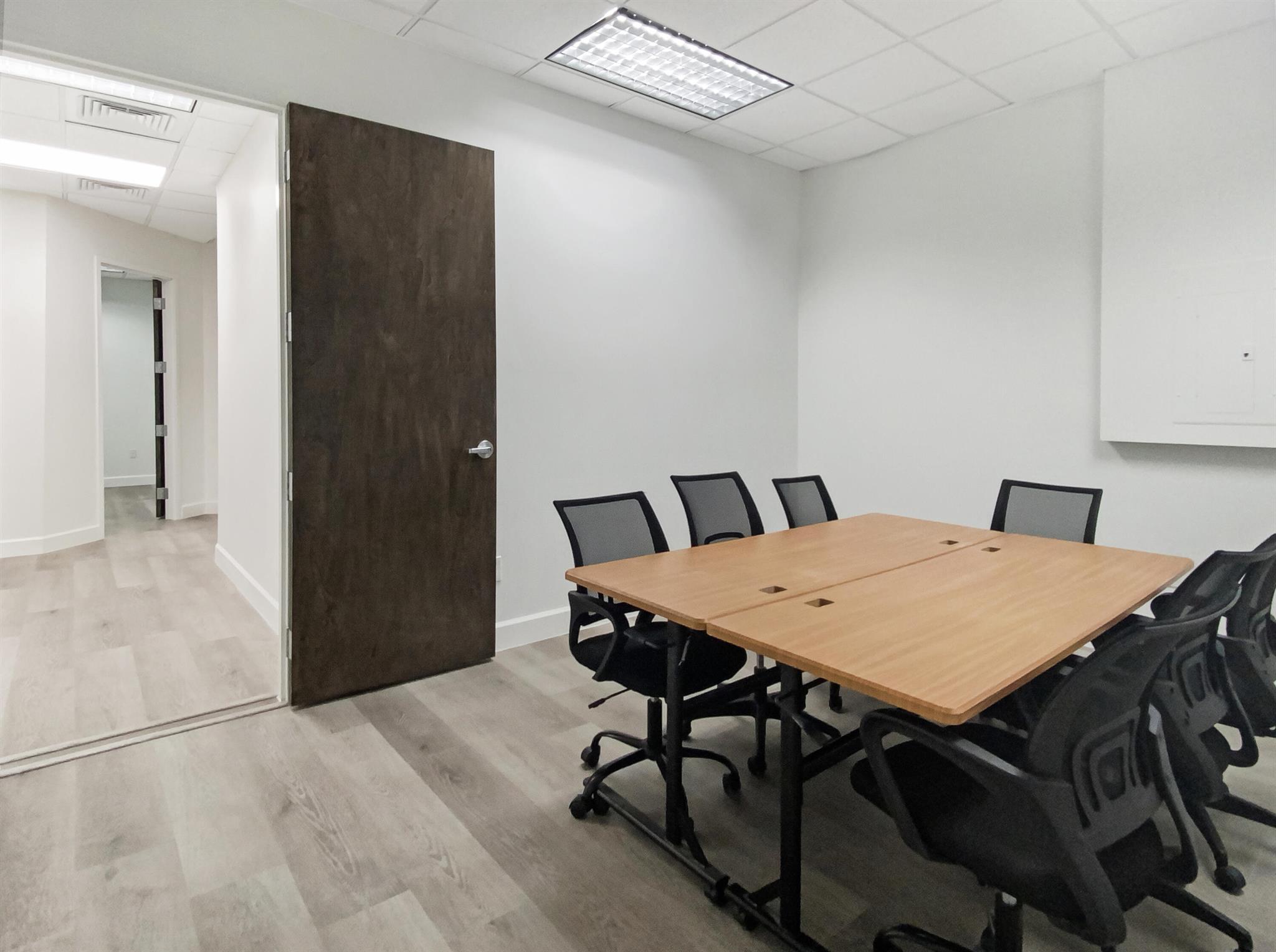 VANTAGE INDUSTRIAL PARK N - Commercial Lease