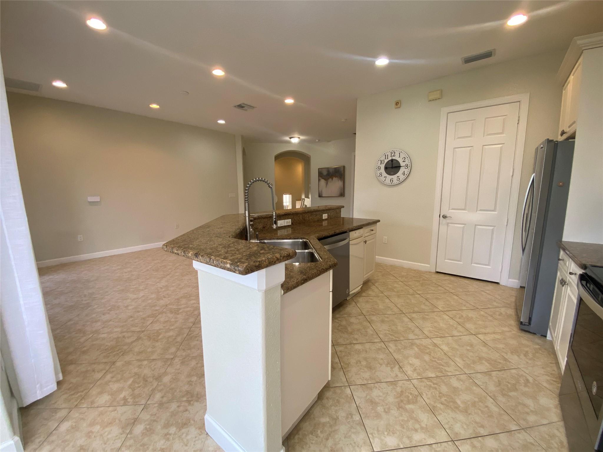 CYPRESS POINTE II AT HERON BAY - Residential Lease