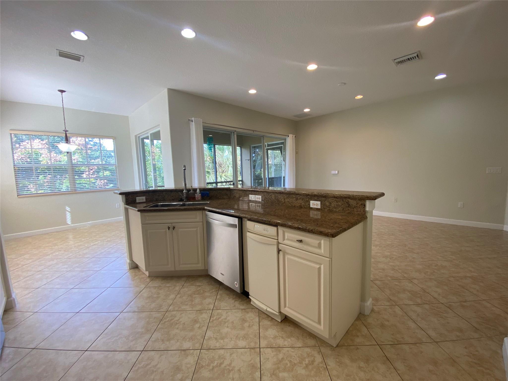 CYPRESS POINTE II AT HERON BAY - Residential Lease