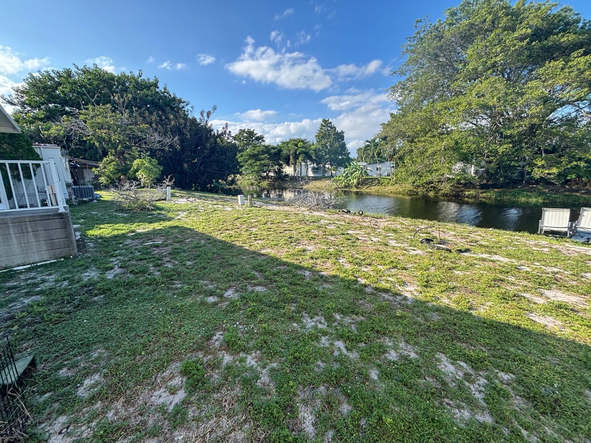 COUNTRY KNOLLS - Residential