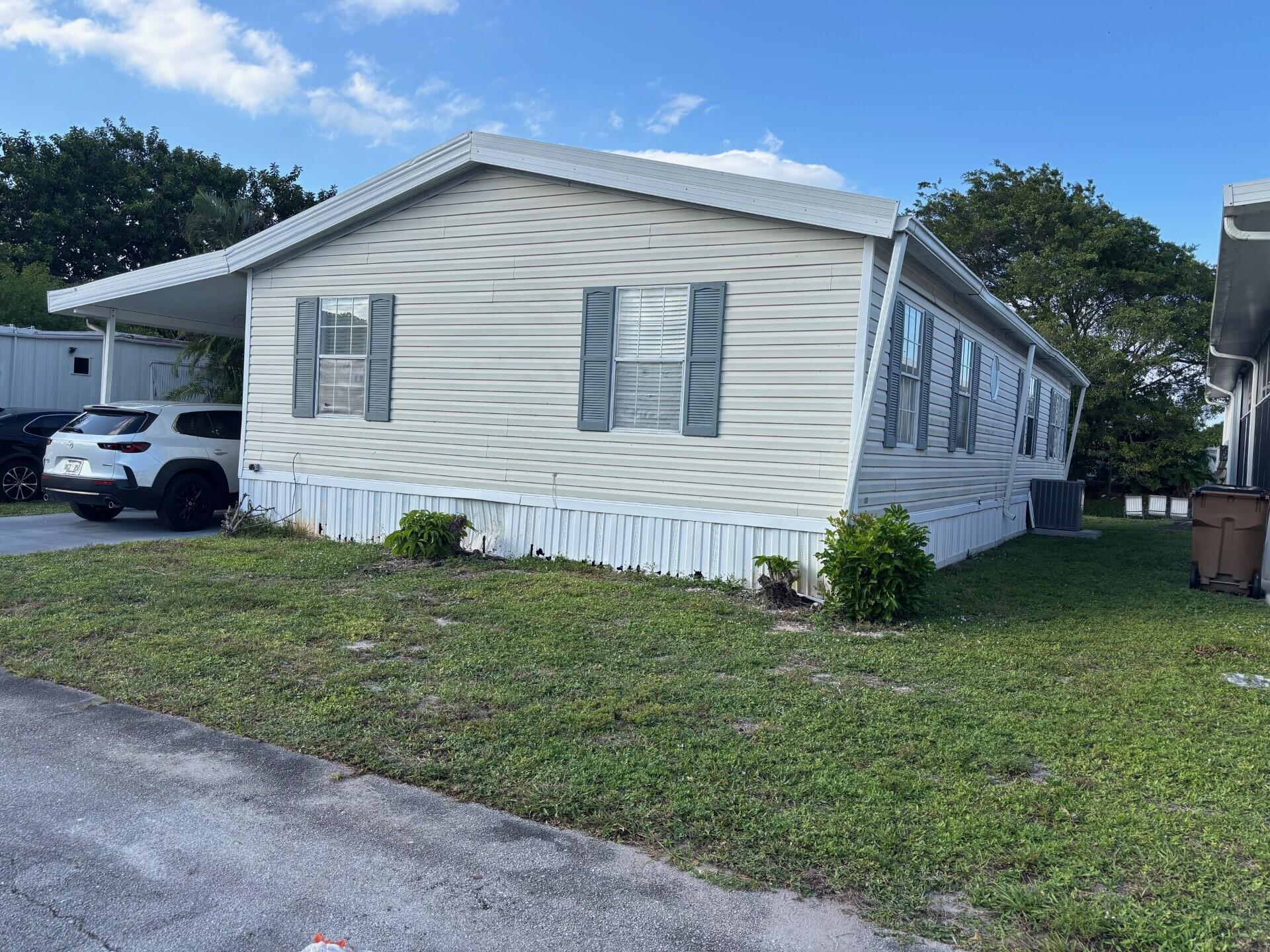 COUNTRY KNOLLS - Residential