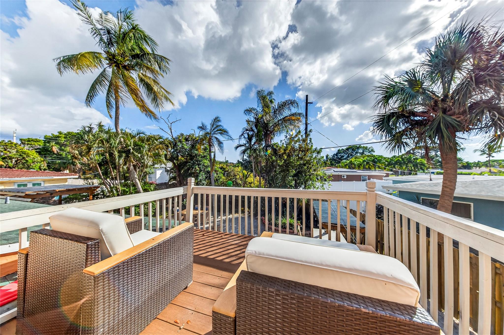 Lyons Park 33-28 B - Residential