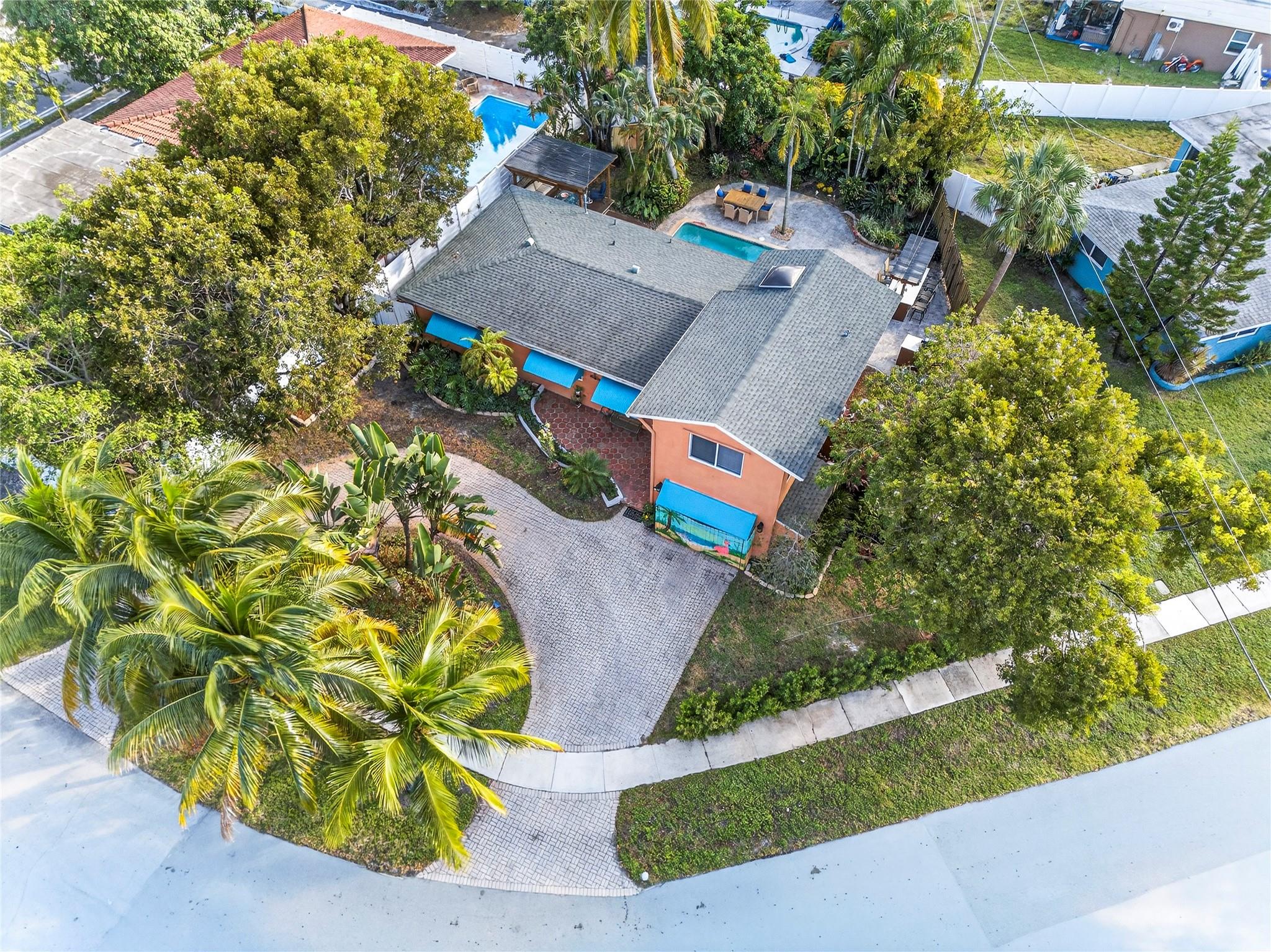 Lyons Park 33-28 B - Residential