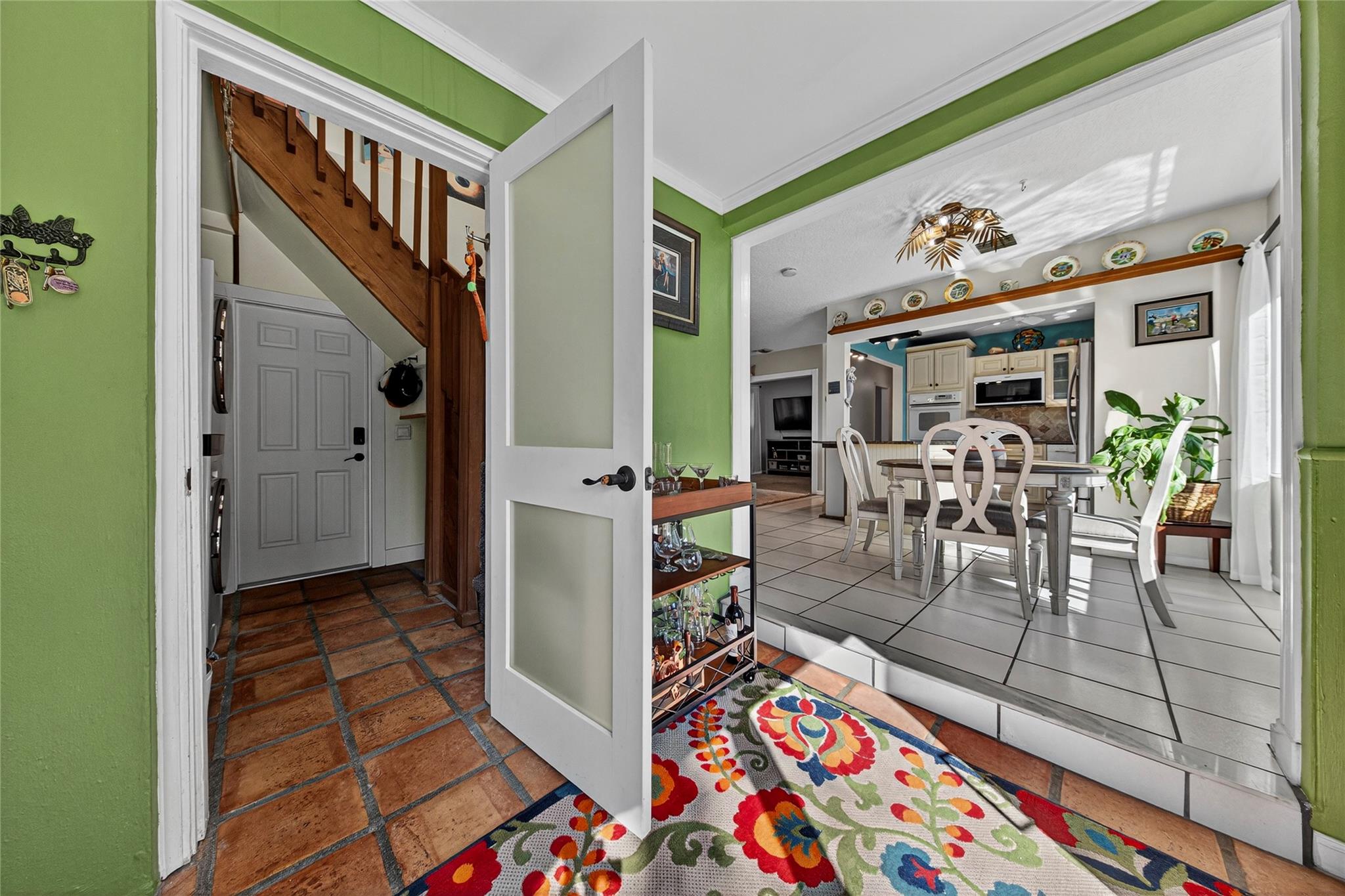 Lyons Park 33-28 B - Residential