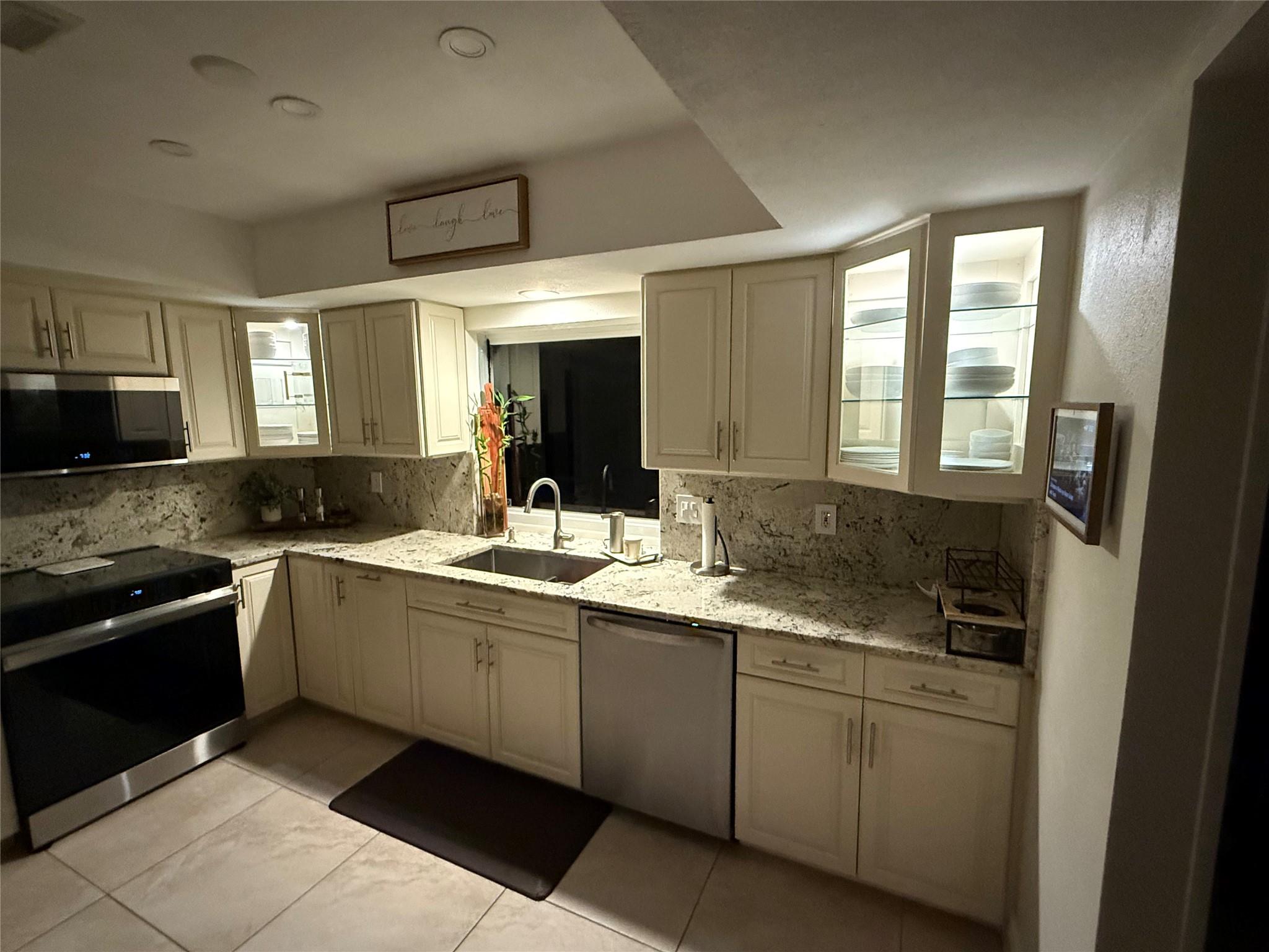 Royal Palm Estates - Residential