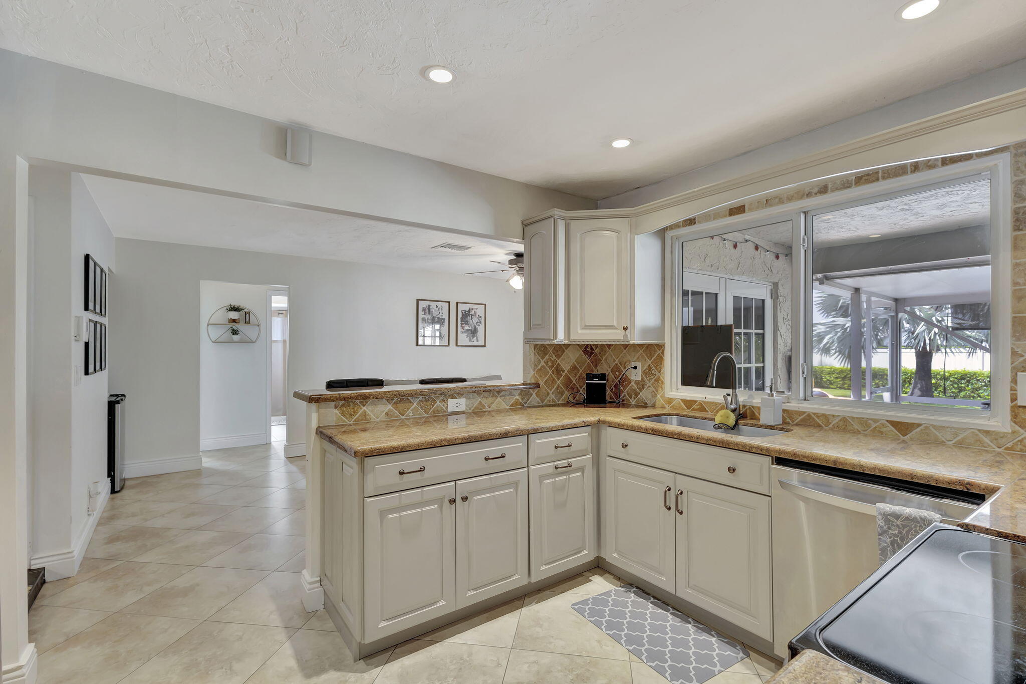 EASTWOOD OF WELLINGTON 2 - Residential Lease