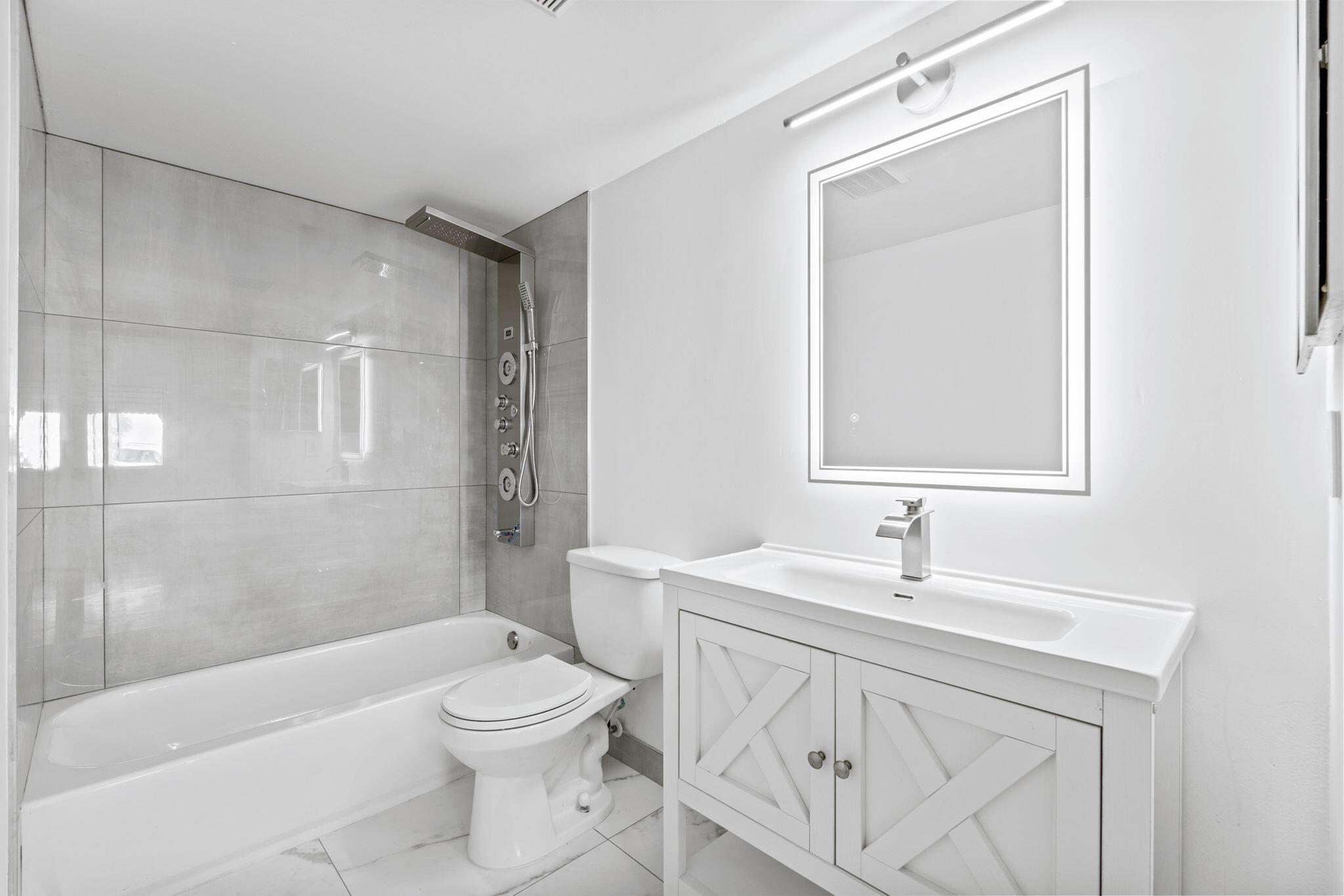 LA PINATA CONDO - Residential