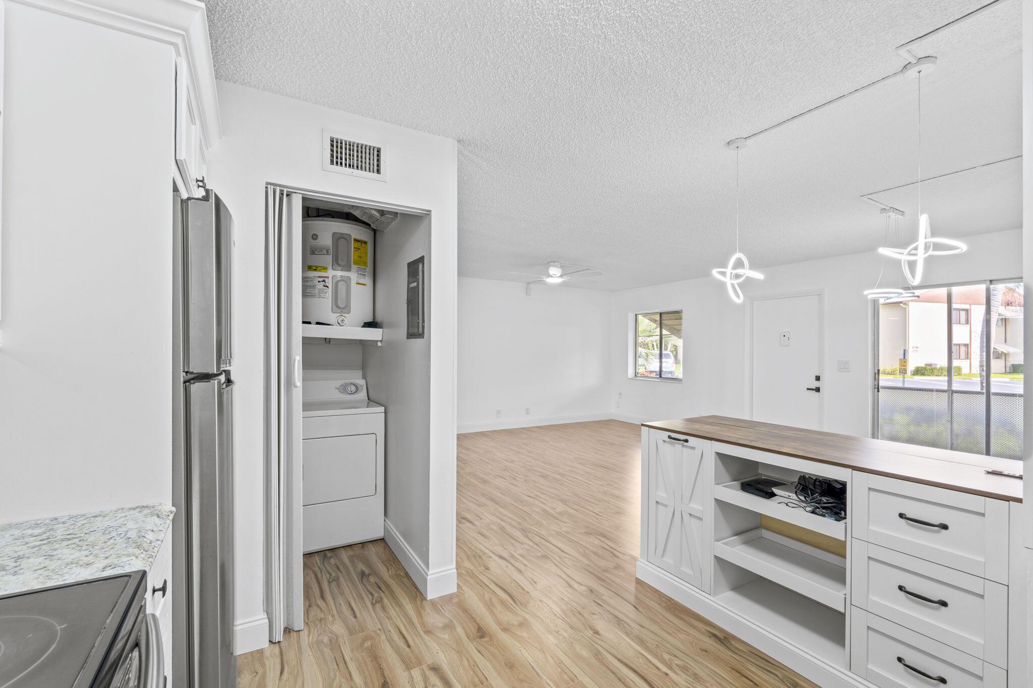 LA PINATA CONDO - Residential