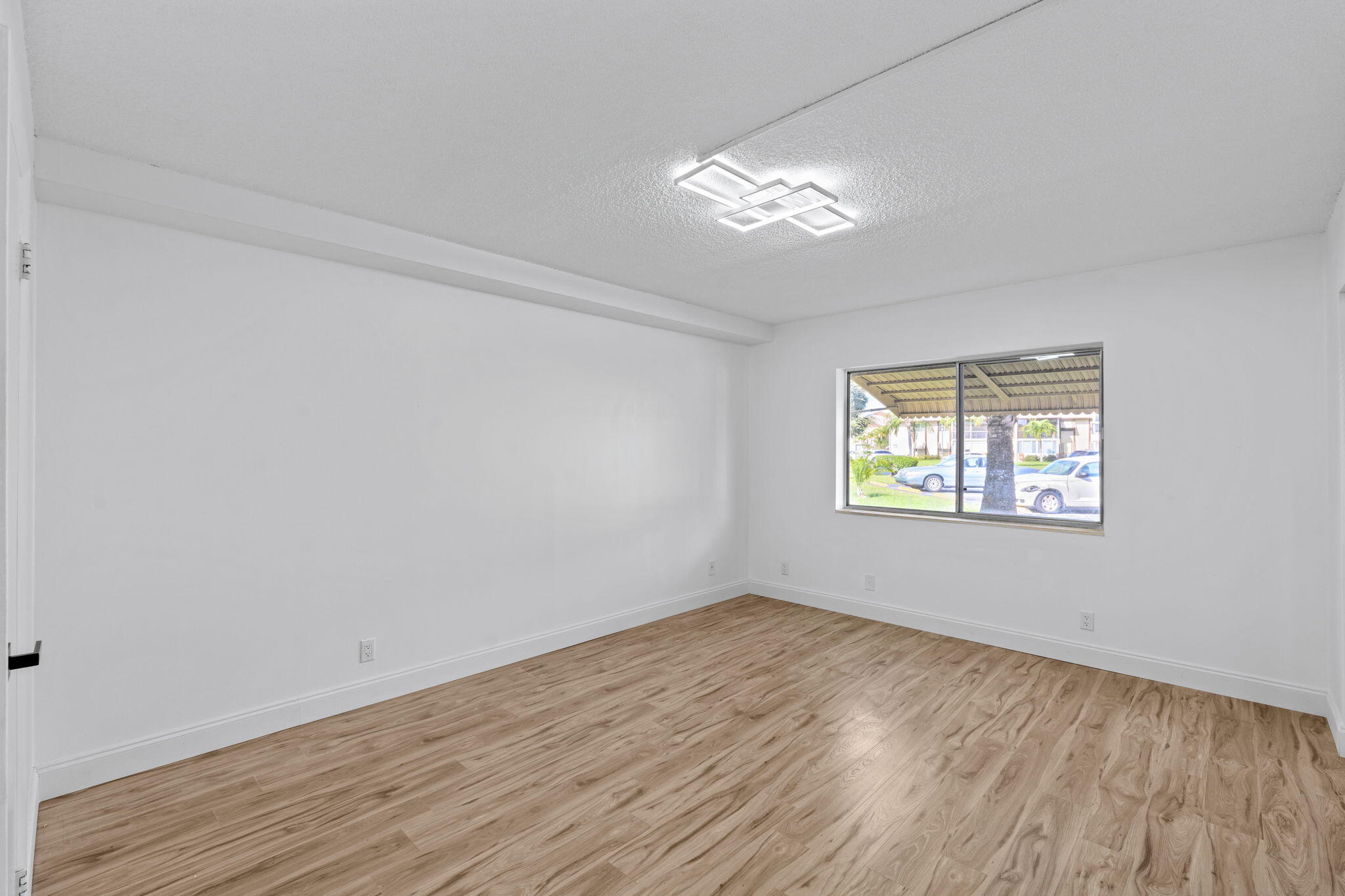 LA PINATA CONDO - Residential