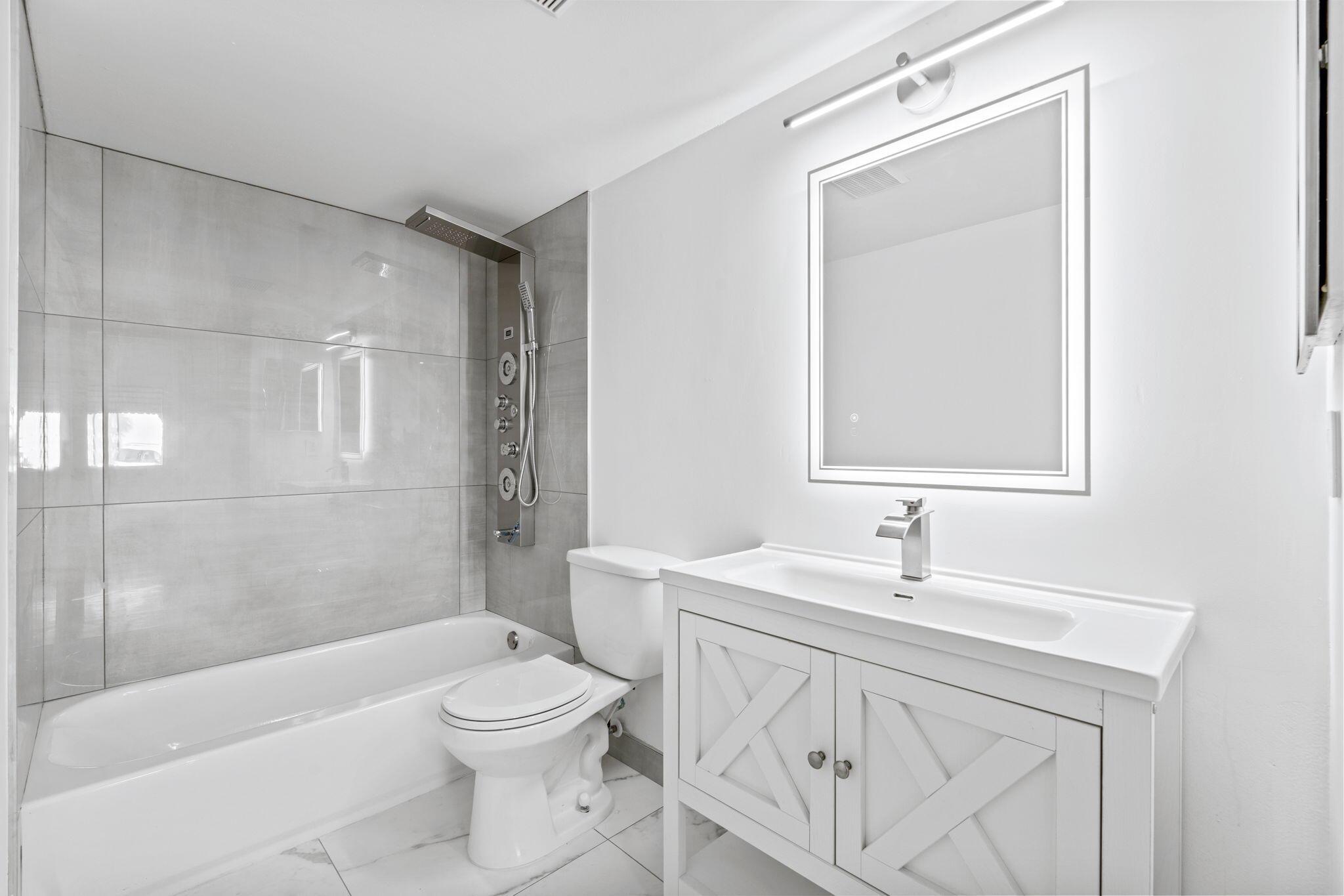 LA PINATA CONDO - Residential