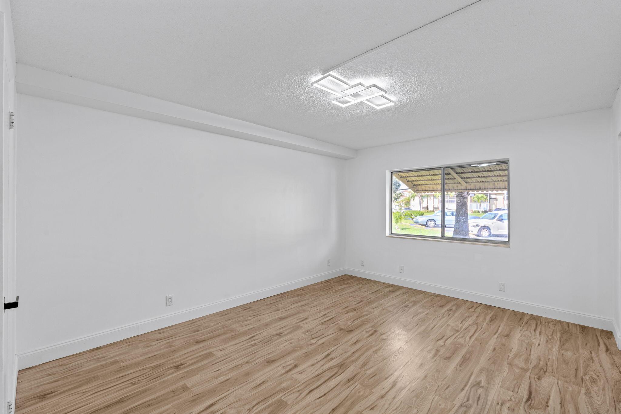 LA PINATA CONDO - Residential