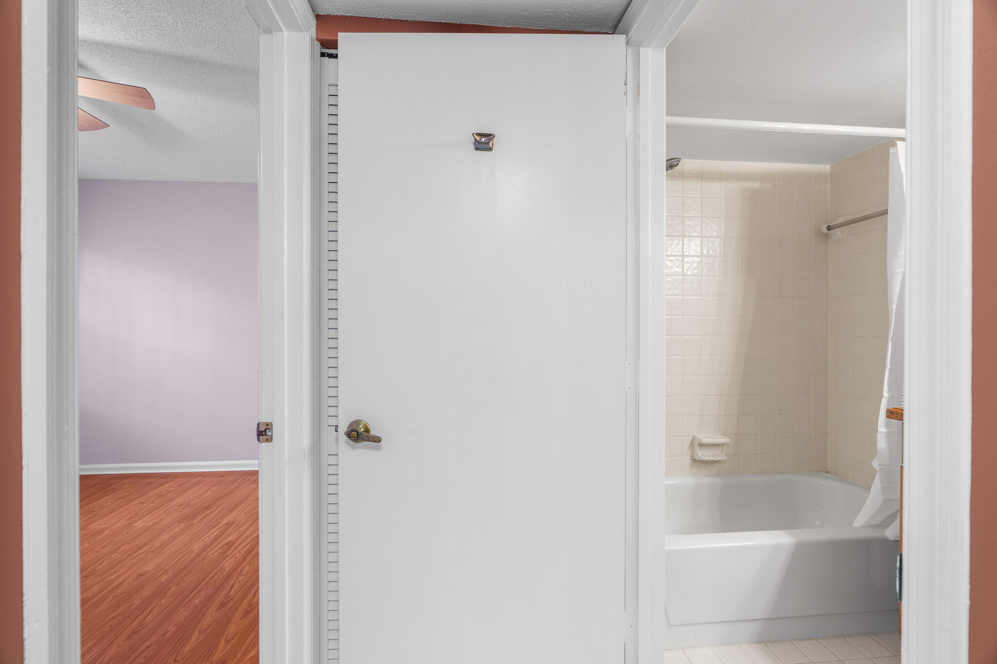 DIPLOMAT SQUARE CONDO - Residential