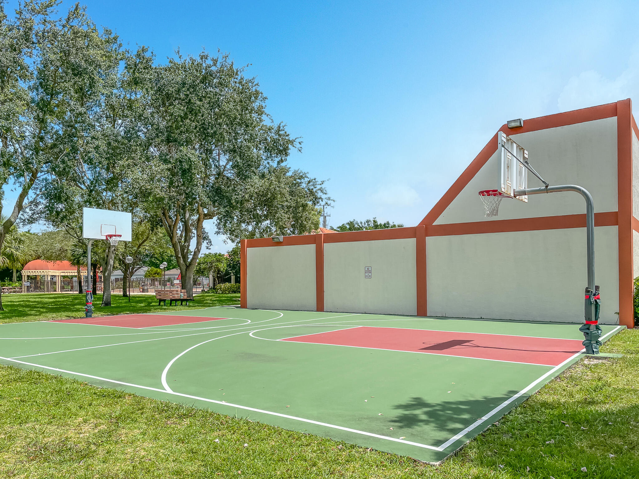 DIPLOMAT SQUARE CONDO - Residential