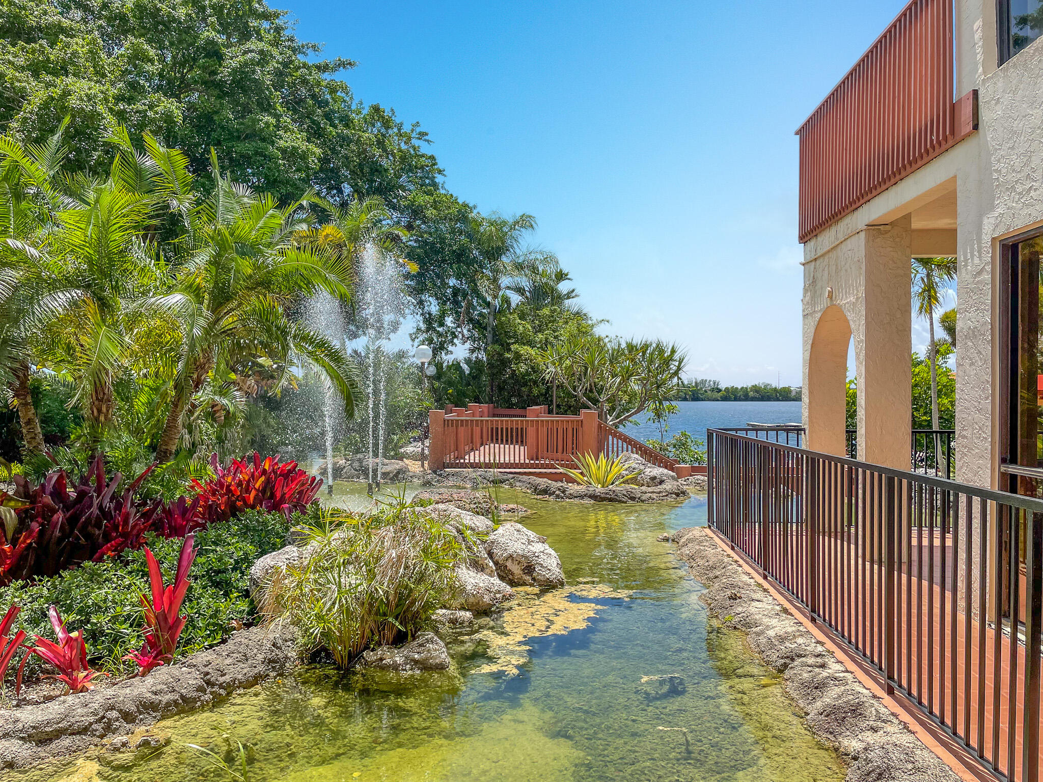 DIPLOMAT SQUARE CONDO - Residential